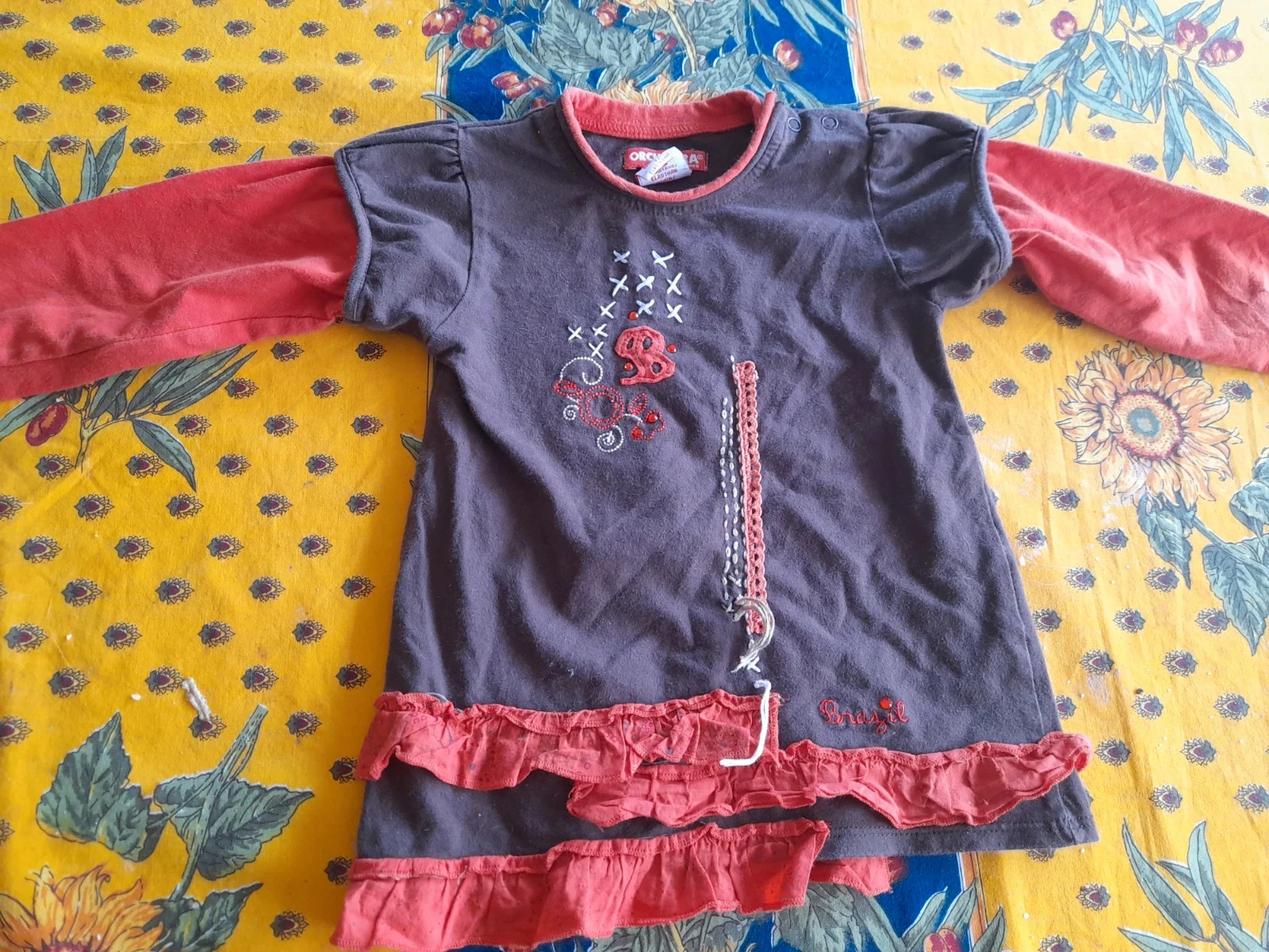 lote de 3 vestidos e 2 tops 18 meses – photo 4